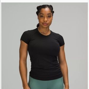 Lululemon tshirt
